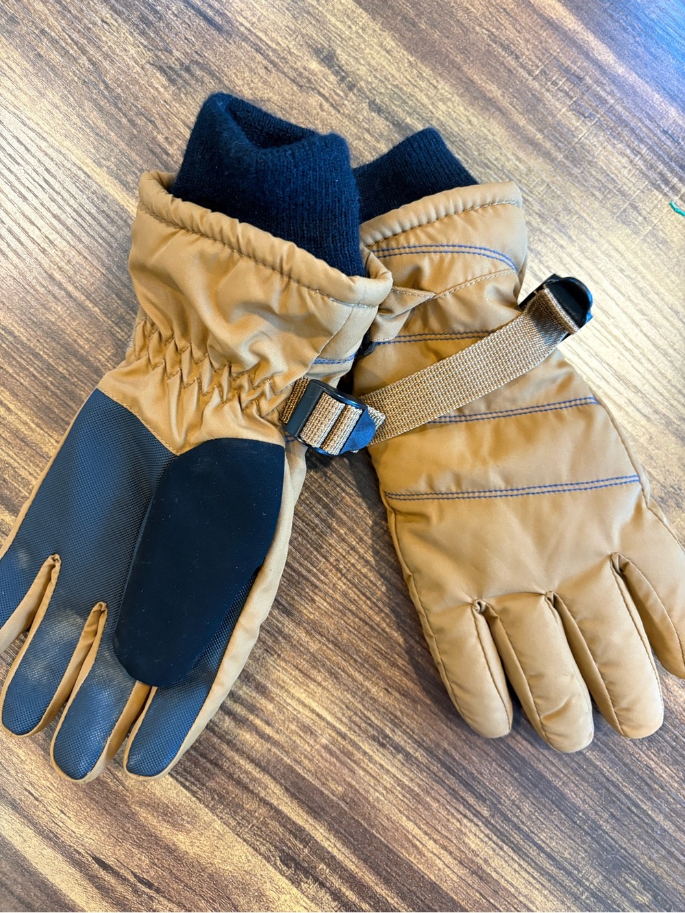 all in motion Tan and Black Insulated Winter Gloves